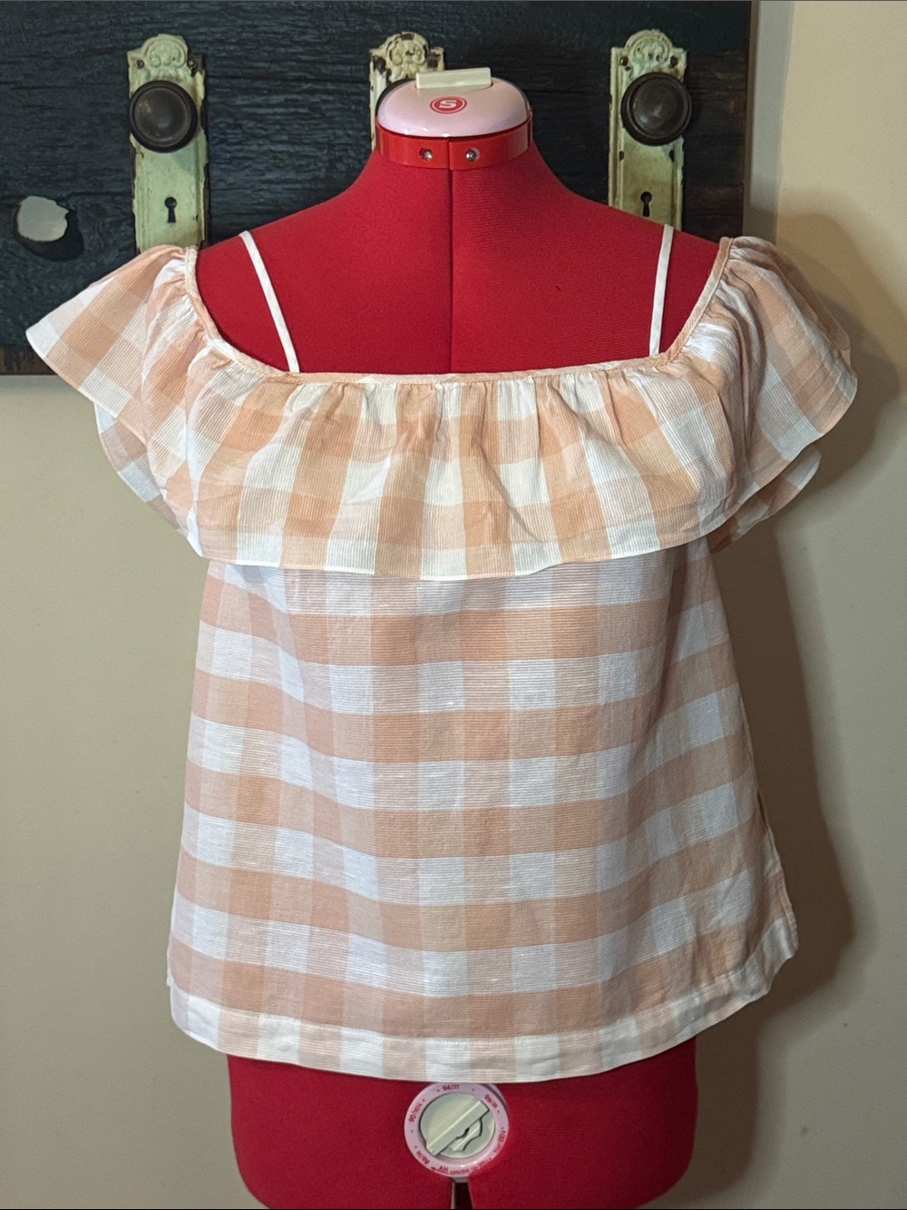 Club Monaco Peach and White Gingham Ruffle Off-The-Shoulder Tank Top Size Small - Picture 4 of 16